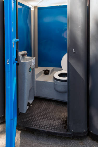 Best Luxury portable toilet rental  in Richgrove, CA